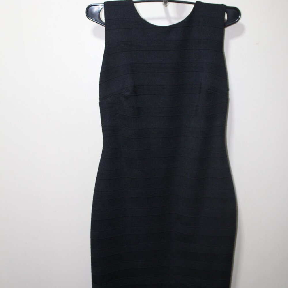 CLEARANCE SALE Chaps Black Sleeveless Super Stretch Zip Dress, 8, Pre-Loved